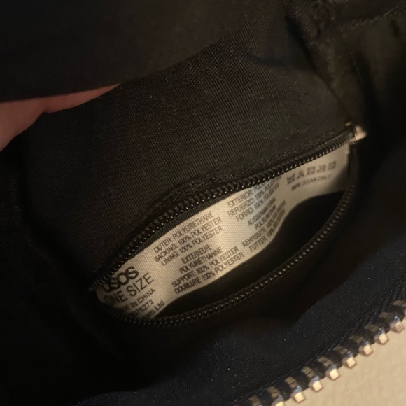 ASOS mini white crossbody bag - Picture 3 of 4